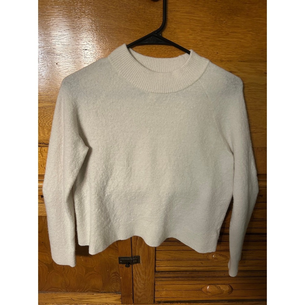 Athleta Hawthorne Dove Cream White Merino Wool‎ Blend Cropped Sweater Old Money